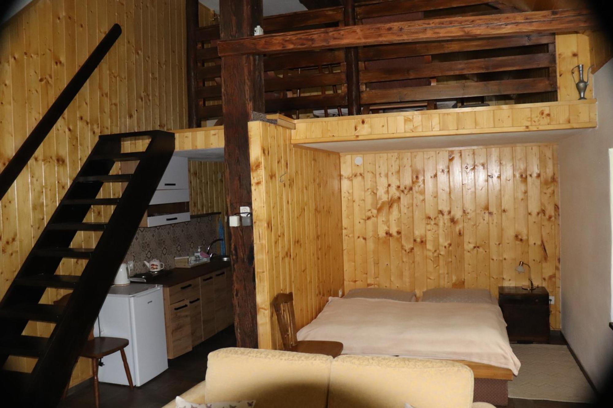 Hostinec Stara Krcma Stratená Exteriér fotografie