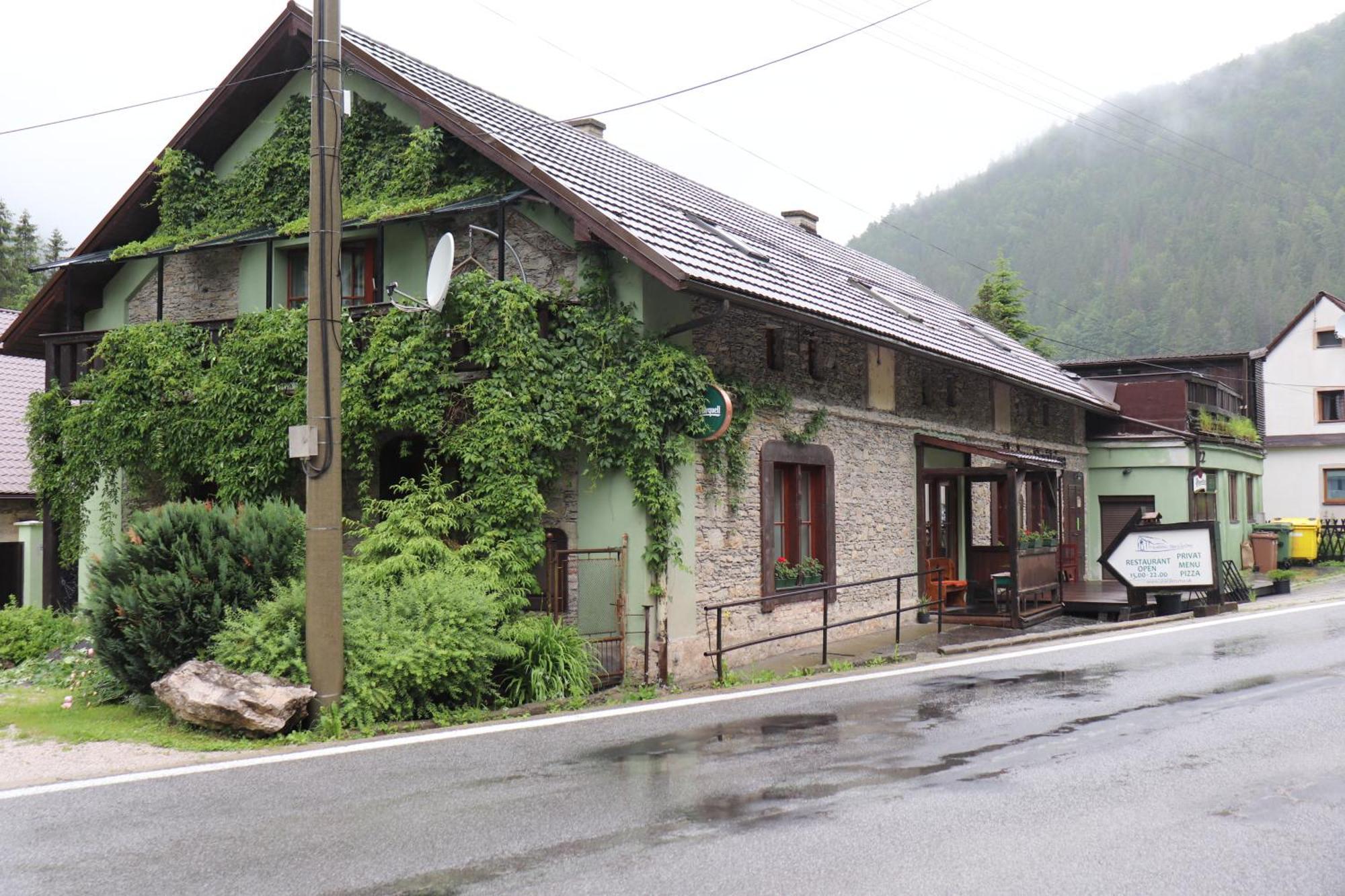 Hostinec Stara Krcma Stratená Exteriér fotografie